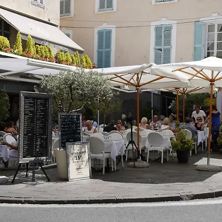 Vieille 2 - La Petite Maison A Safranier, 2 Bedrooms, Max 4 Adults And 2 Kids *