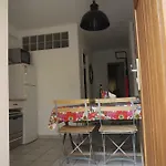 Lägenhet Vieille 2 - La Petite Maison A Safranier, 2 Bedrooms, Max 4 Adults And 2 Kids *