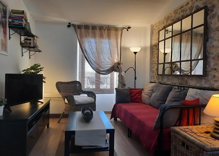 Vieille 2 - La Petite Maison à Safranier, 2 Bedrooms, Max 4 Adults&2 Kids Appartamento *