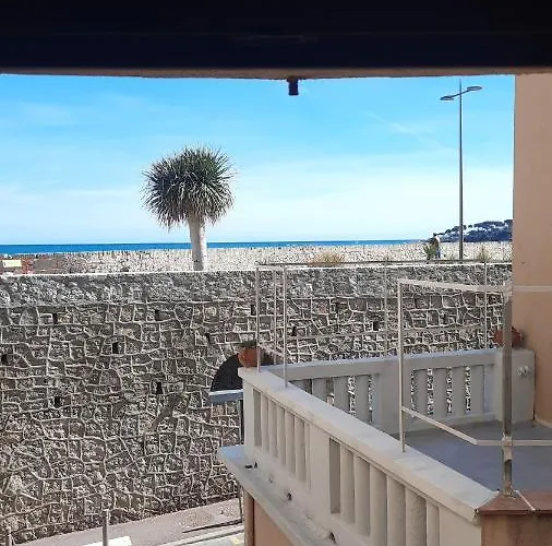 Vieille 2 - La Petite Maison à Safranier, 2 Bedrooms, Max 4 Adults&2 Kids Appartamento Antibes