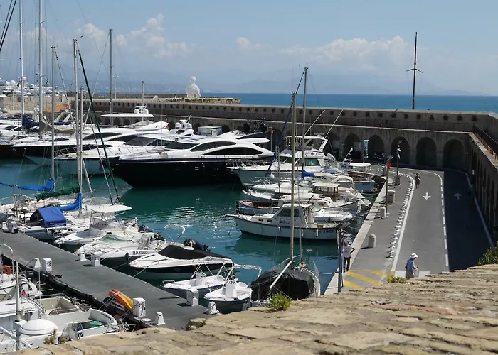 Vieille 2 - La Petite Maison à Safranier, 2 Bedrooms, Max 4 Adults&2 Kids * Antibes