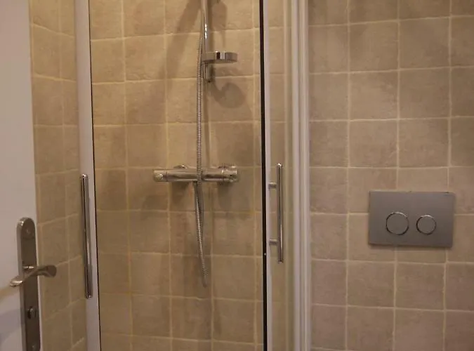 Vieille 2 - La Petite Maison à Safranier, 2 Bedrooms, Max 4 Adults&2 Kids