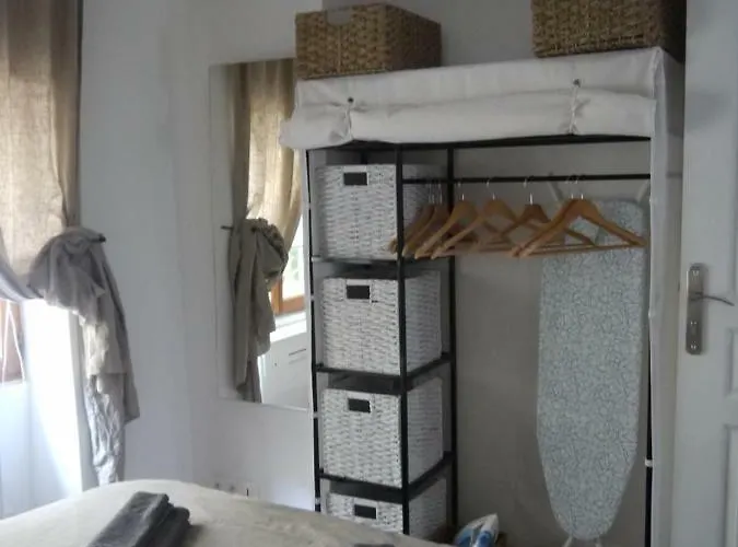 Appartamento Vieille 2 - La Petite Maison à Safranier, 2 Bedrooms, Max 4 Adults&2 Kids