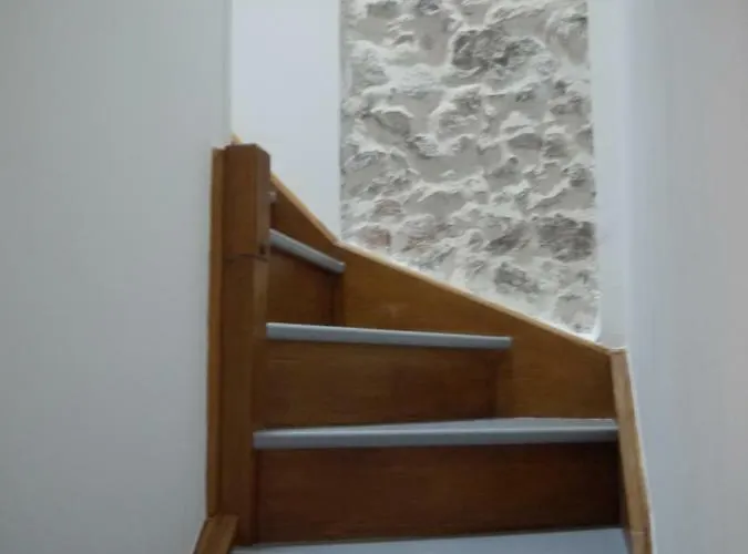 Vieille 2 - La Petite Maison à Safranier, 2 Bedrooms, Max 4 Adults&2 Kids Appartamento *