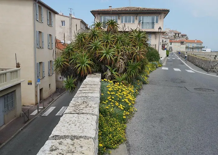 Vieille 2 - La Petite Maison à Safranier, 2 Bedrooms, Max 4 Adults&2 Kids Appartamento *