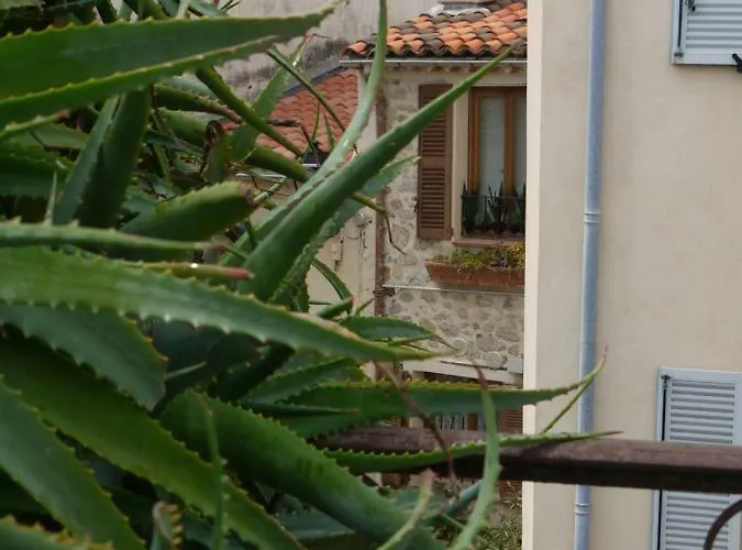 Appartamento Vieille 2 - La Petite Maison à Safranier, 2 Bedrooms, Max 4 Adults&2 Kids Antibes